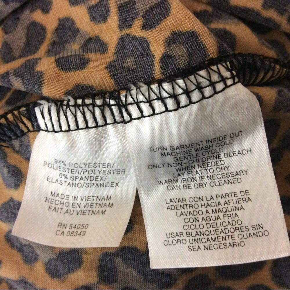 Nine West Cheetah Print Wrap Front Top Medium - Picture 7 of 7